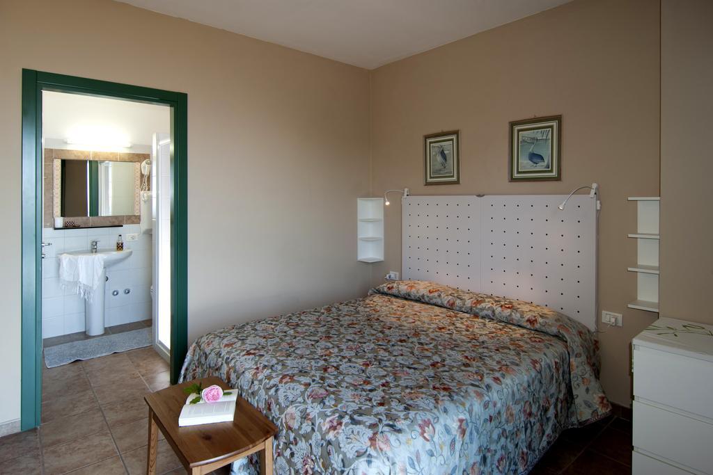 Hotel Mariano Gargnano Oda fotoğraf